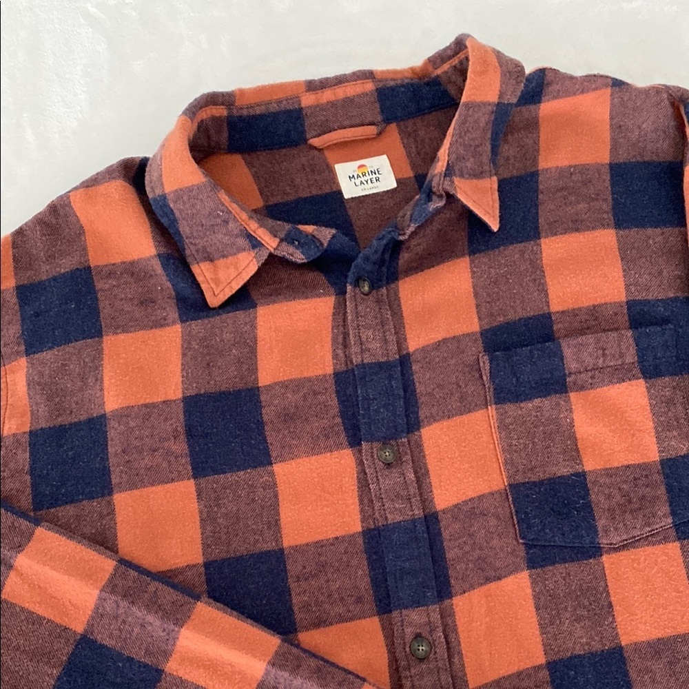 MARINE LAYER Classic Fit Balboa Button Down in Navy/Chutney Orange - Picture 2 of 15